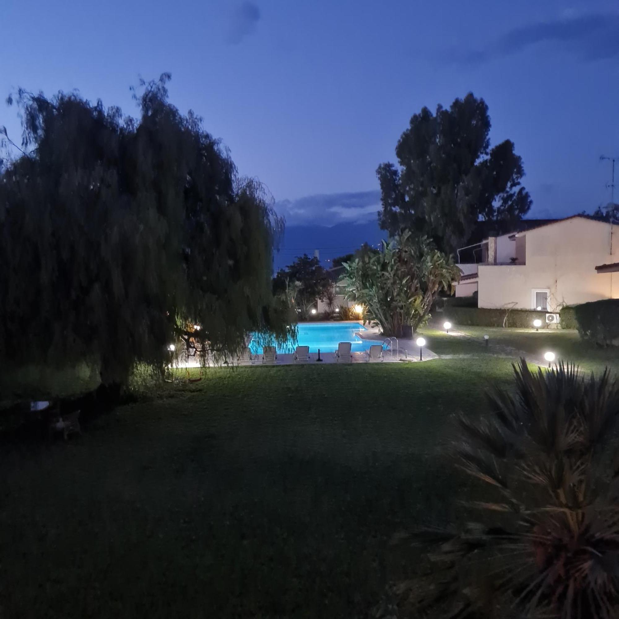 Megusta Apartments เซเลียนิติกา ภายนอก รูปภาพ